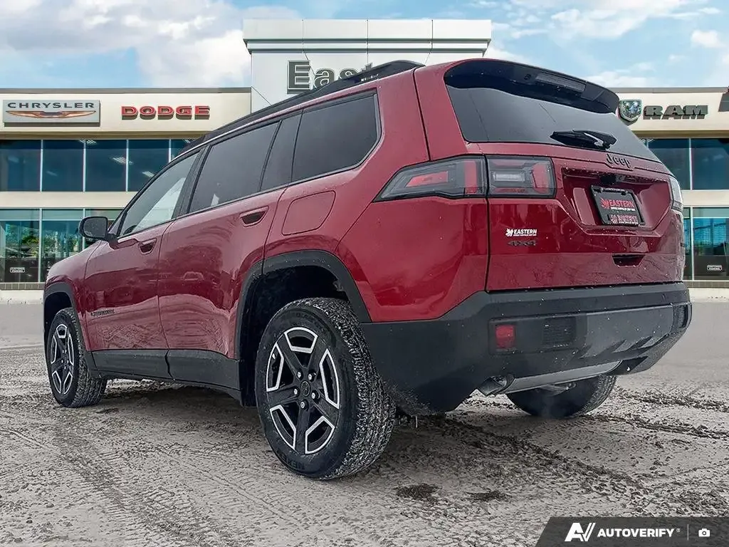 Jeep Cherokee 2026 photo 3