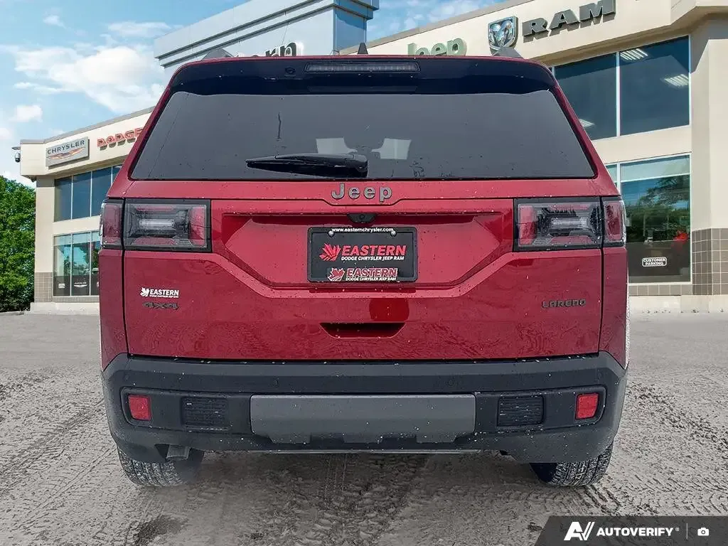 Jeep Cherokee 2026 photo 4