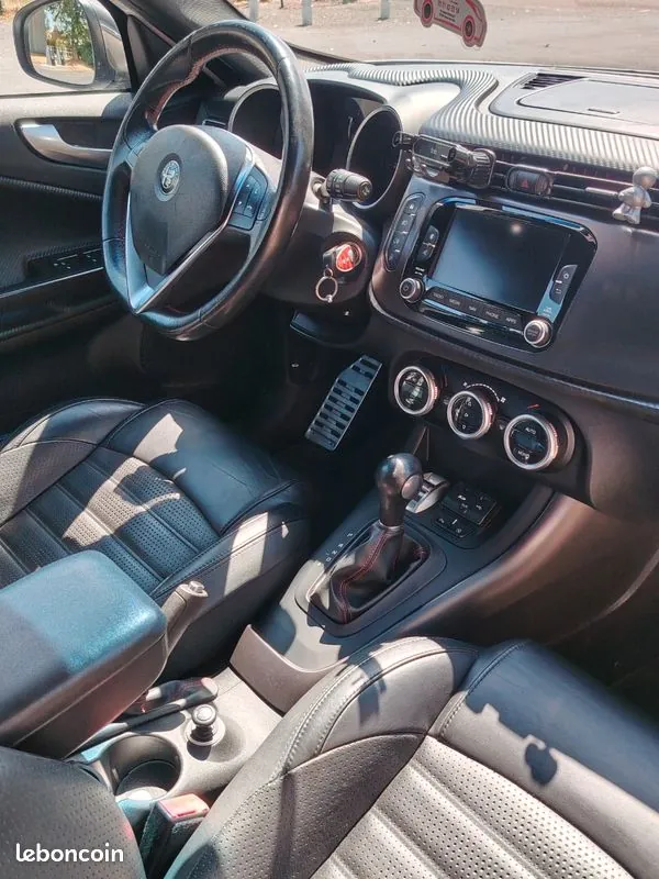 Alfa Romeo Giulietta 2016 photo 5
