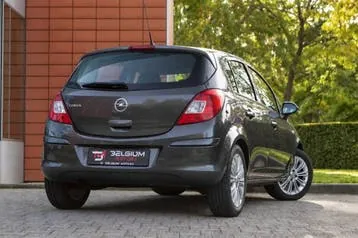 Opel Corsa 2011 photo 2