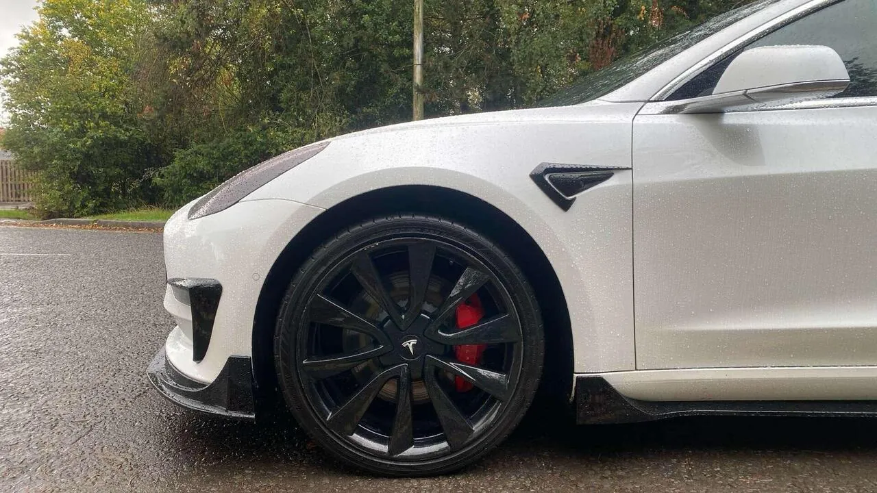 Tesla Model 3 2020 photo 3