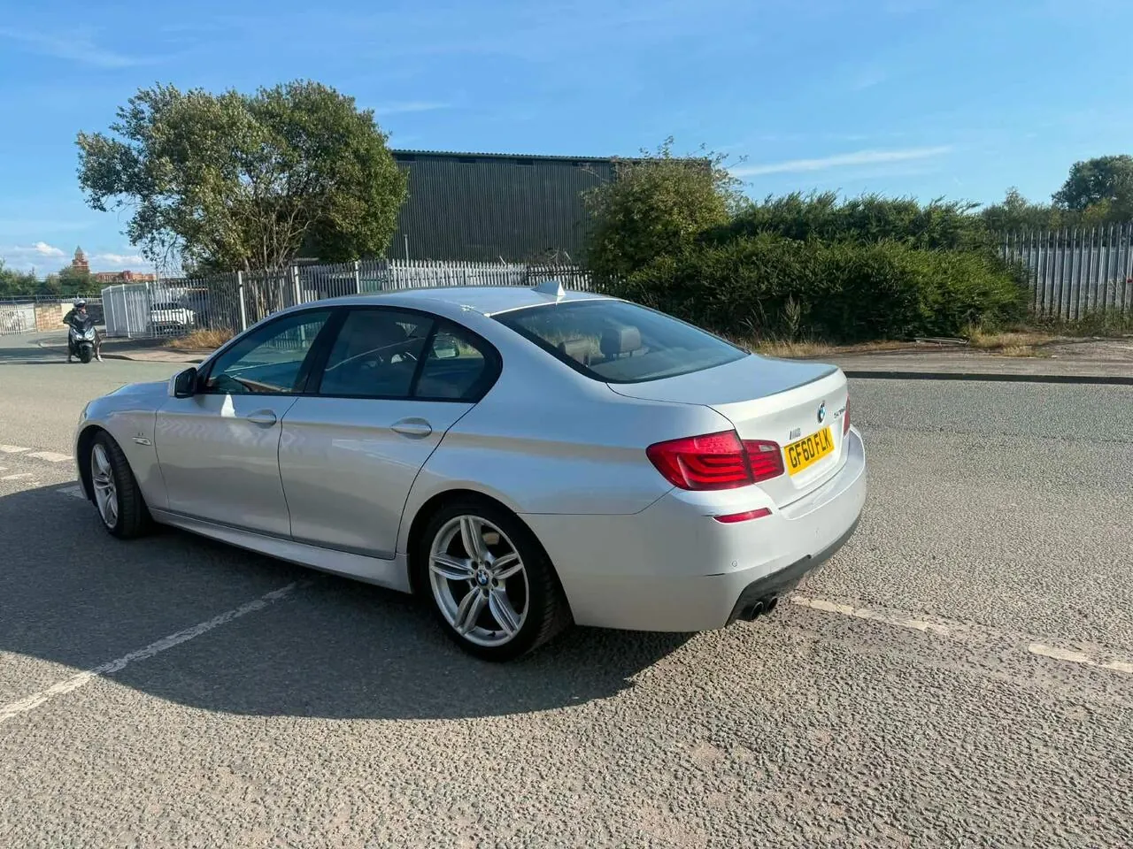 BMW 5 Series 2010 photo 4