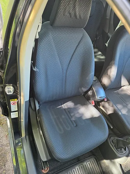 Toyota Yaris 2010 photo 5