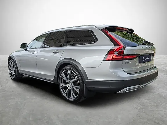 Volvo V90 Cross Country 2022 photo 3