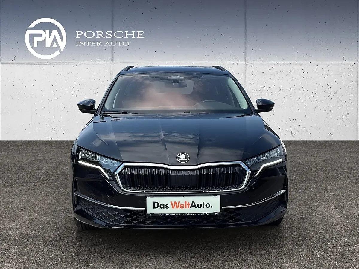 Skoda Octavia 2025 photo 2