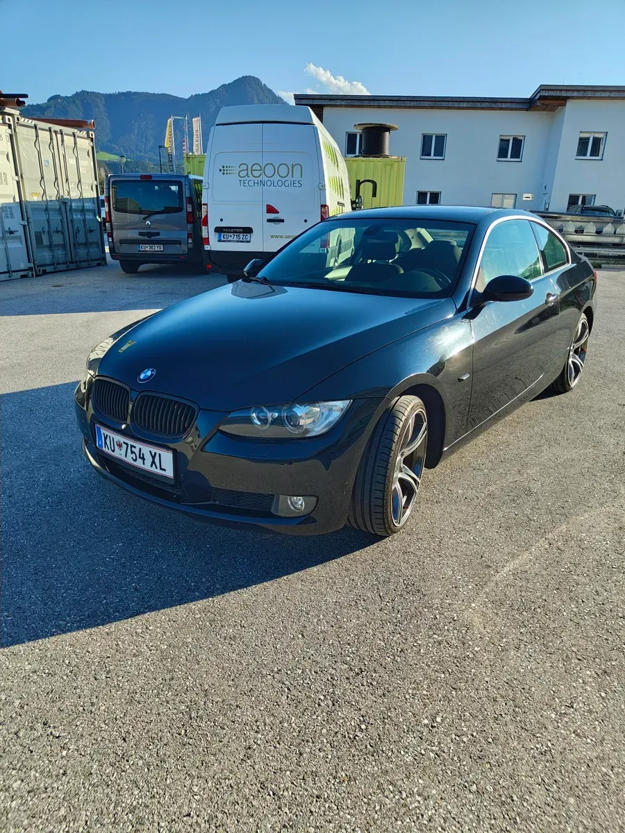 BMW 3Er-Reihe 325I Coupé 2006 photo 2