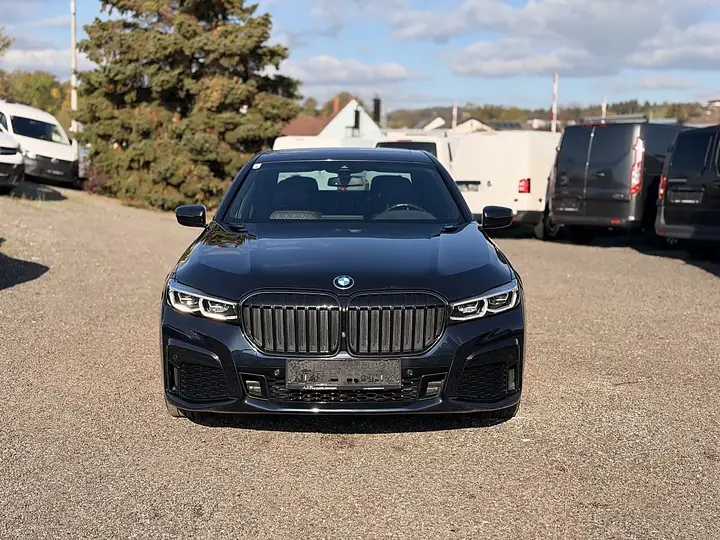 BMW 7 Series 2022 photo 3