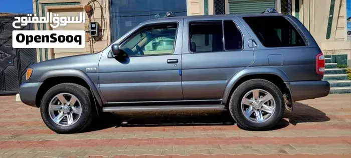Nissan Pathfinder 2004 photo 3