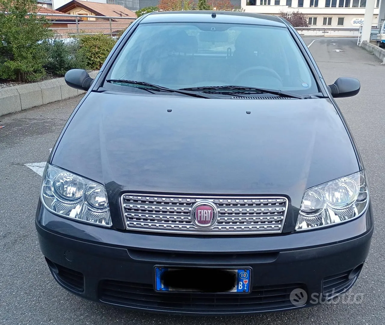 Fiat Punto 2010 photo 2