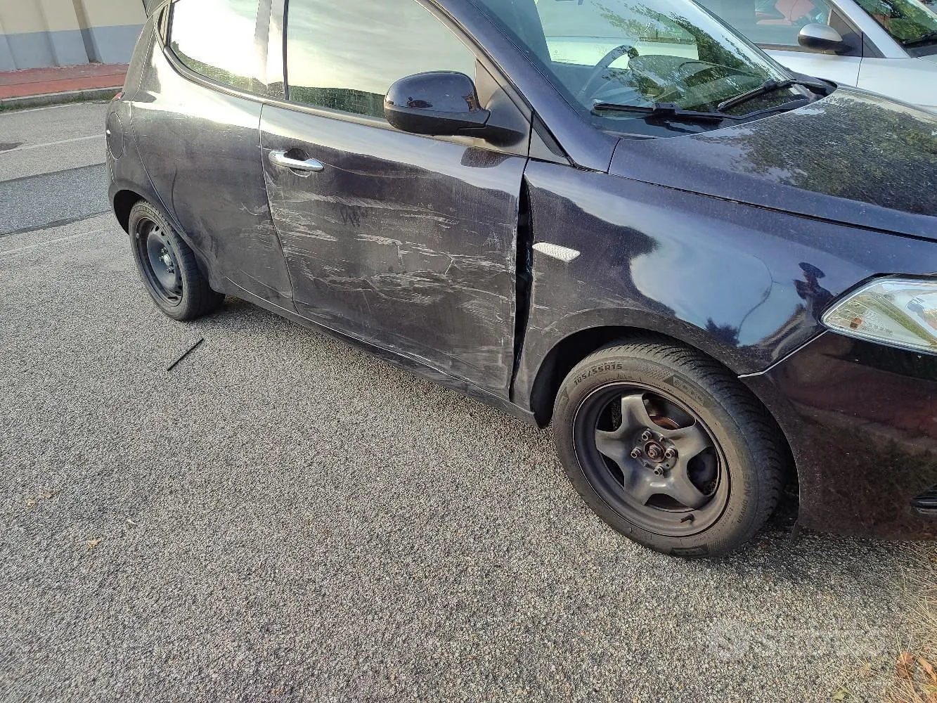 Lancia Ypsilon