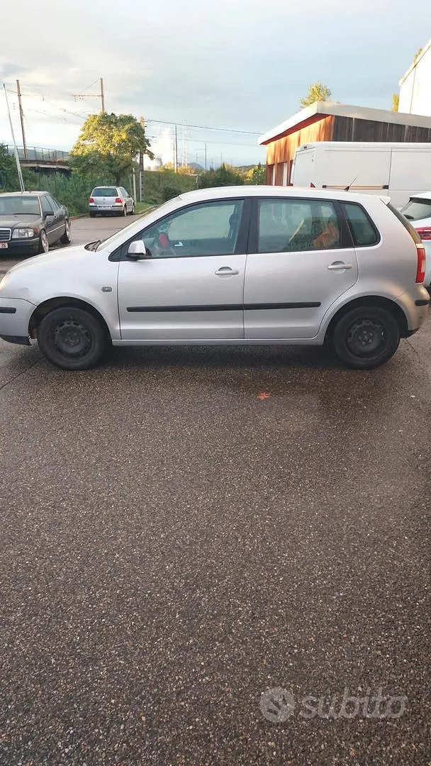 Volkswagen Polo 2004 photo 3