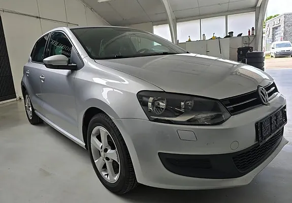 Volkswagen Polo 2012 photo 2