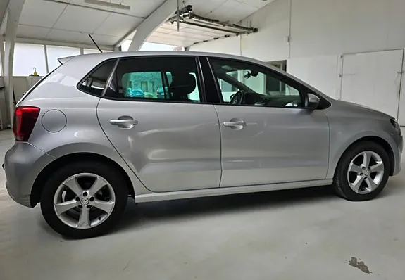 Volkswagen Polo 2012 photo 3
