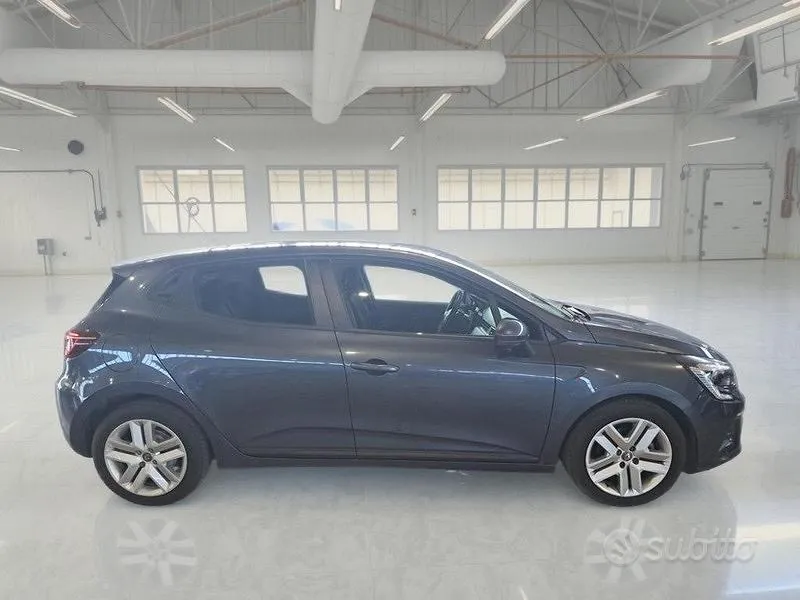 Renault Clio 2022 photo 3
