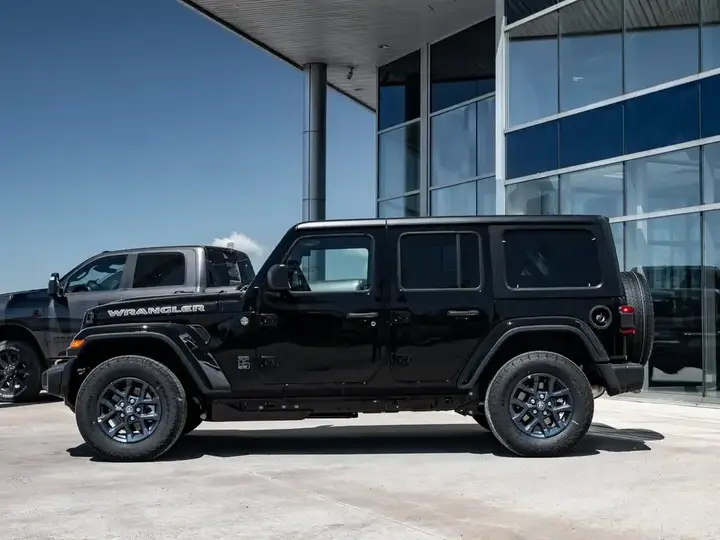 Jeep Wrangler 2026 photo 4