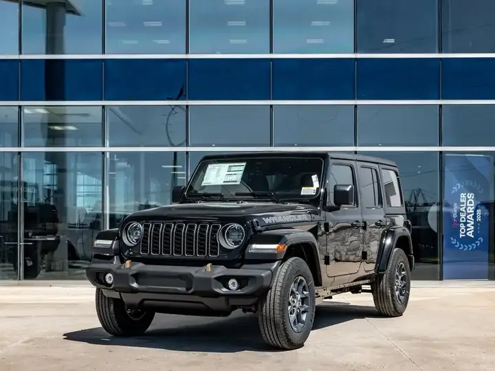 Jeep Wrangler 2026 photo 2