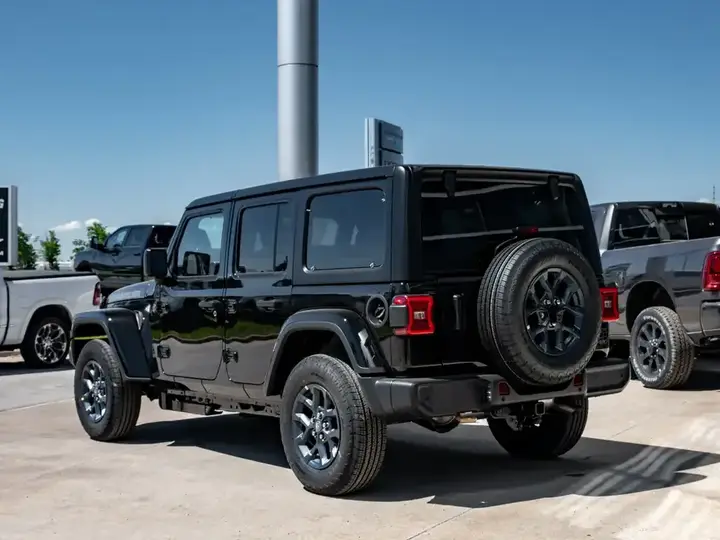 Jeep Wrangler 2026 photo 5