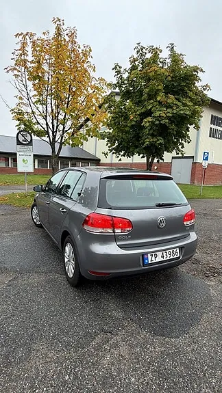 Volkswagen Golf 2010 photo 5