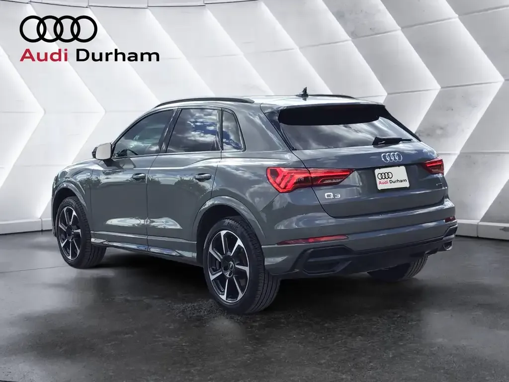 Audi Q3 2022 photo 3