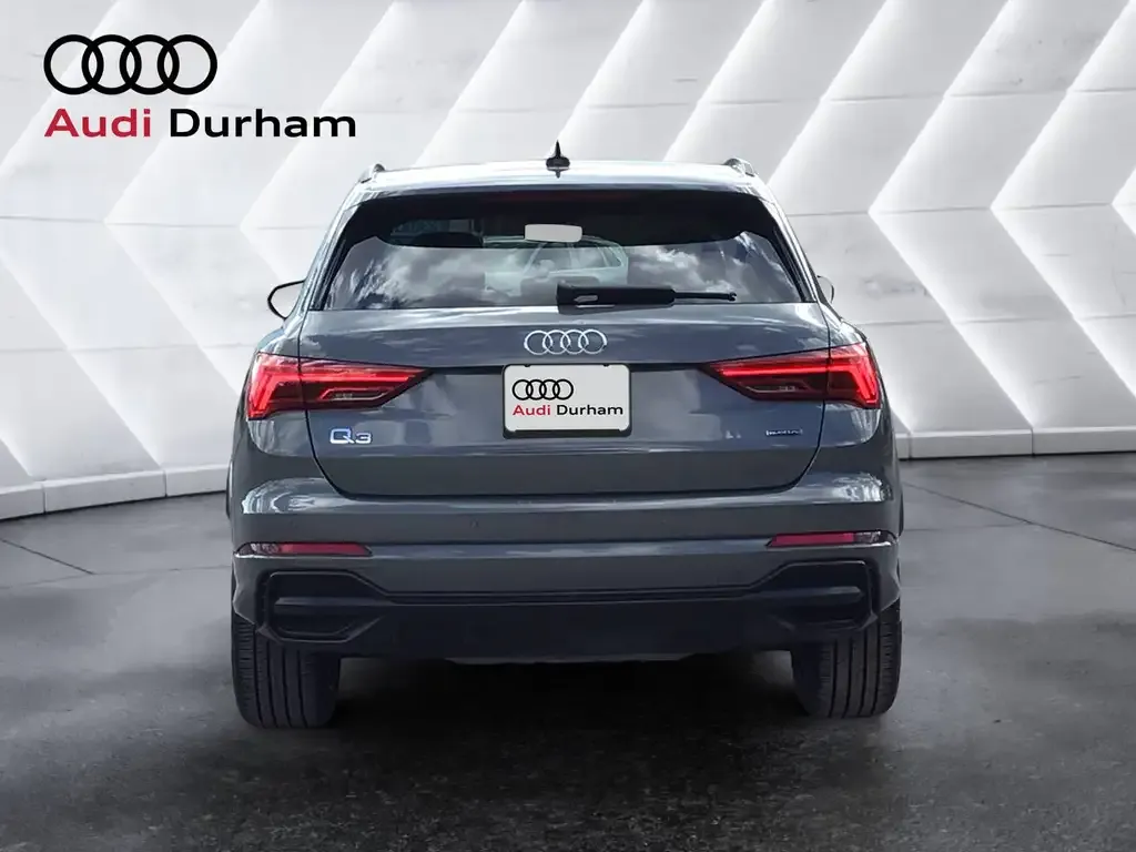 Audi Q3 2022 photo 4