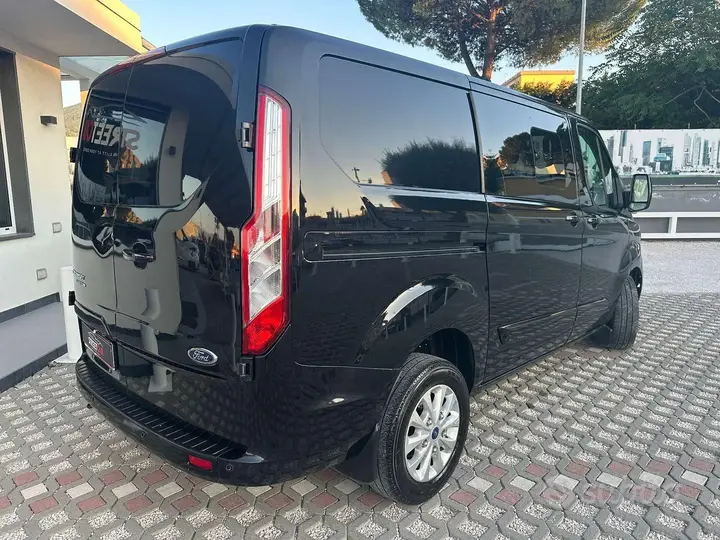 Ford Transit Custom photo 3