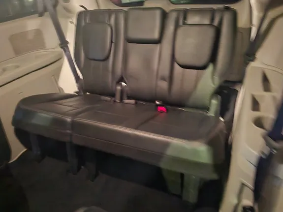 Lancia Voyager 2013 photo 4
