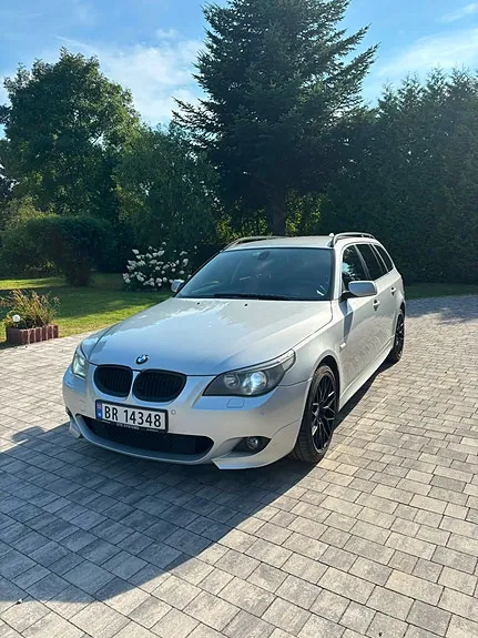 BMW 525I