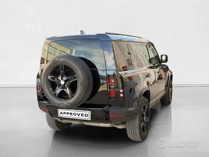 Land Rover Defender 2023 photo 2