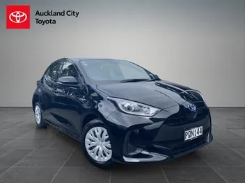 Toyota Yaris 2022 photo 2
