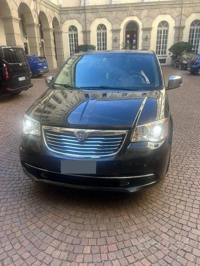 Lancia Voyager