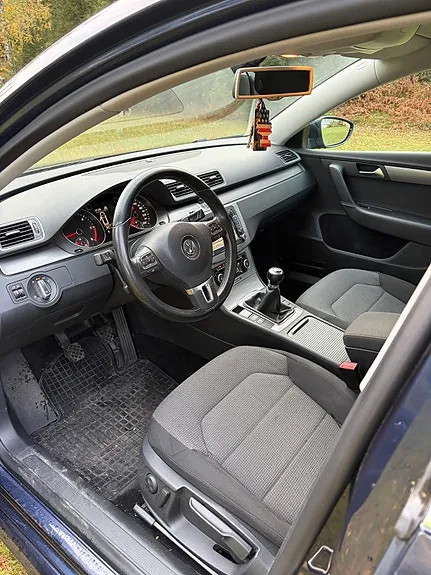 Volkswagen Passat 2011 photo 5