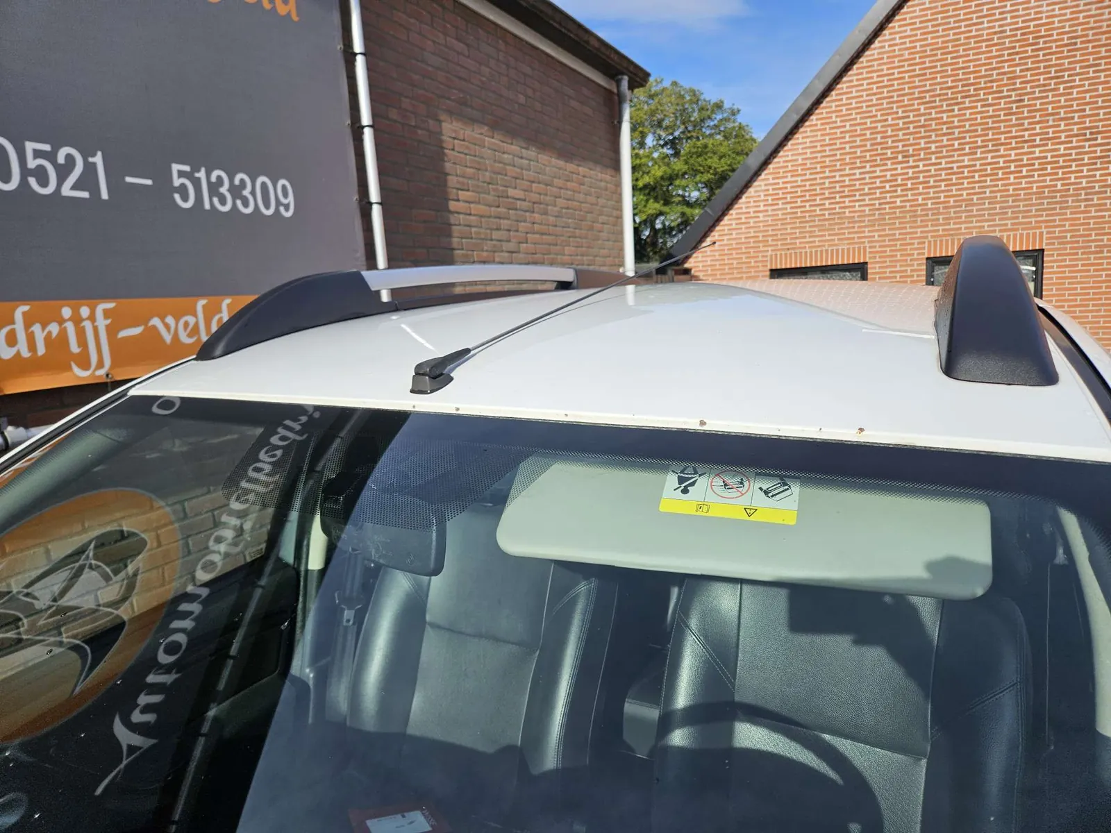 Dacia Duster 2011 photo 3