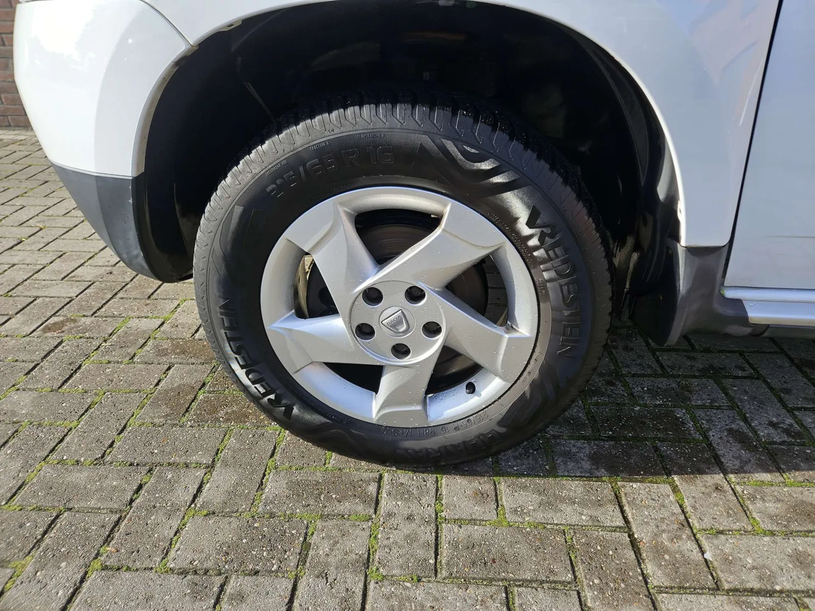 Dacia Duster 2011 photo 5