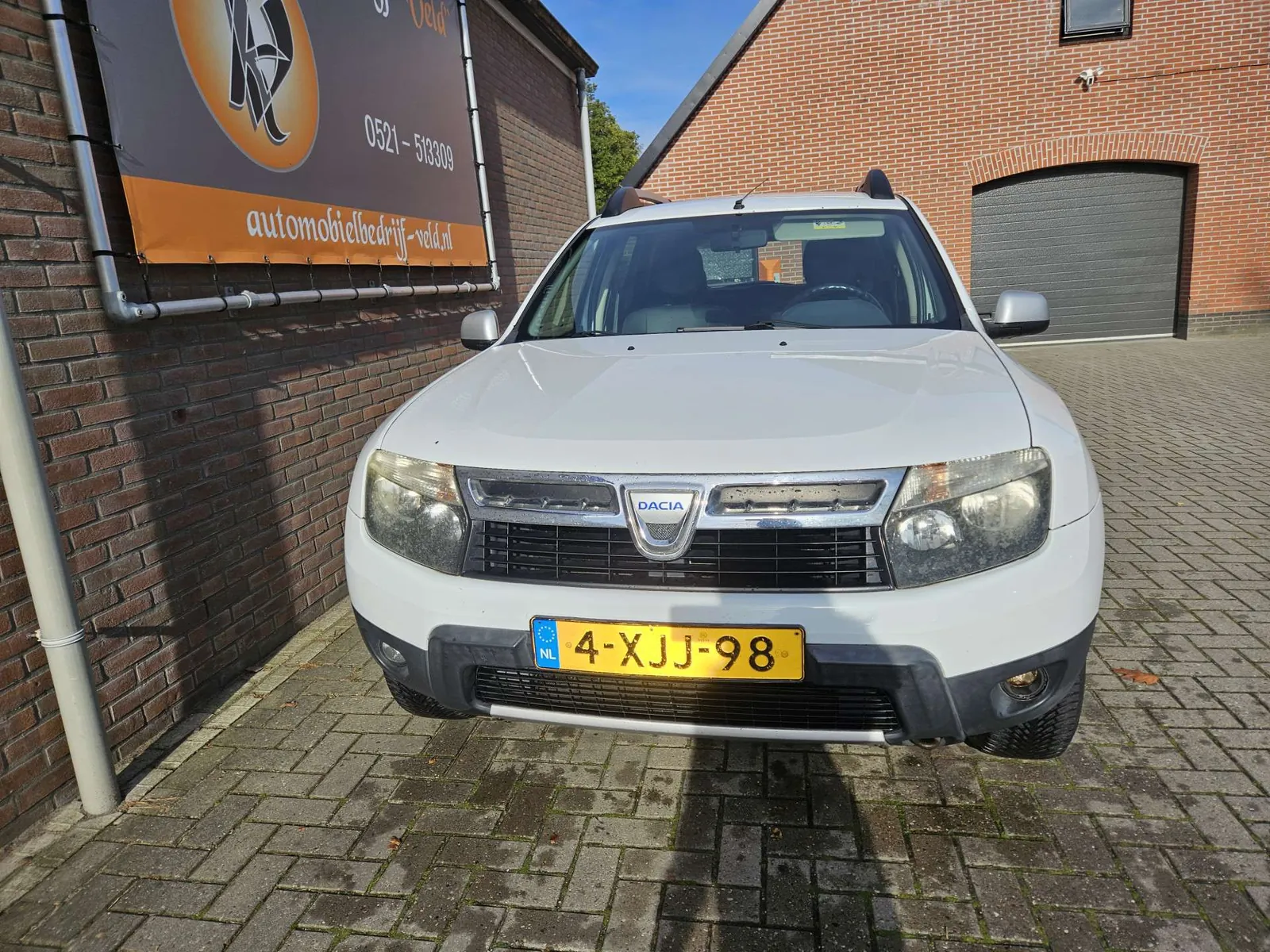 Dacia Duster 2011 photo 2