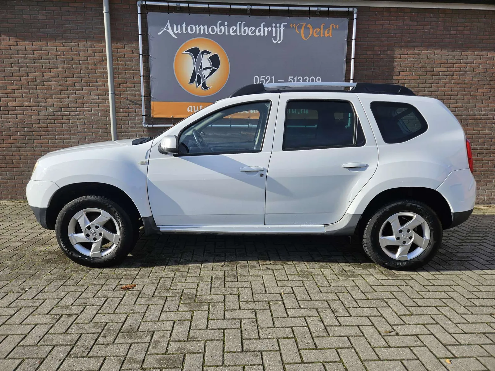 Dacia Duster 2011 photo 4