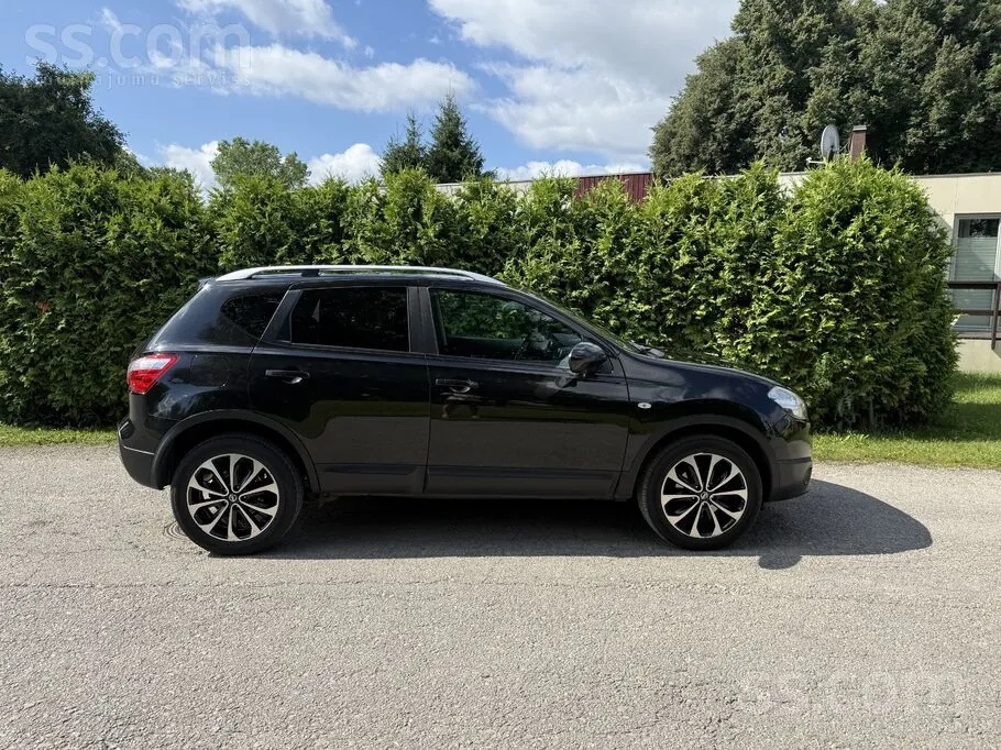 Nissan Qashqai 2013 photo 2