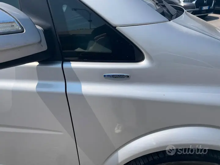 Mercedes-Benz Viano 2011 photo 4