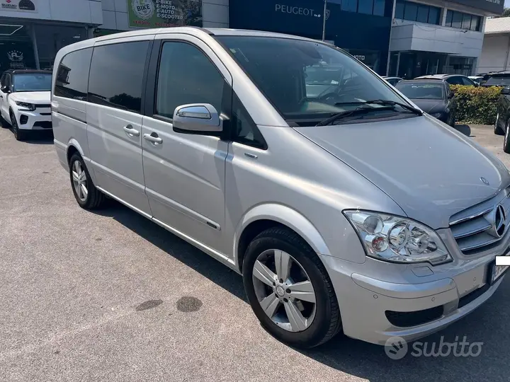 Mercedes-Benz Viano 2011 photo 3