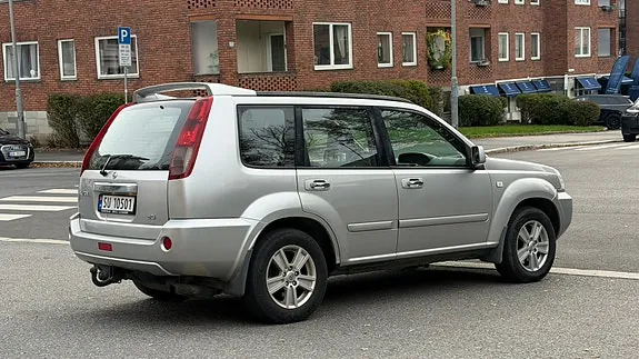 Nissan X-Trail 2004 photo 2