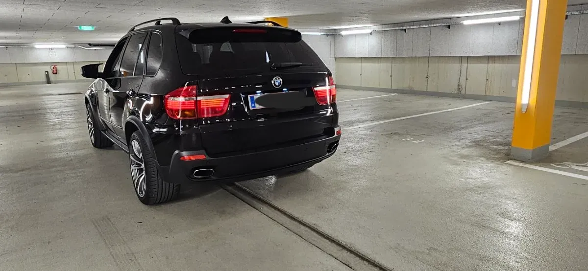 BMW X5 2009 photo 2