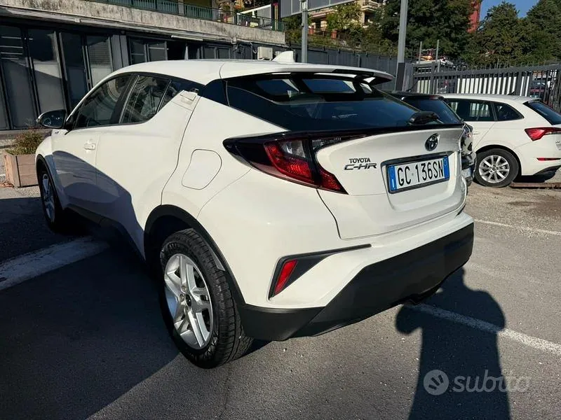 Toyota C-Hr 2020 photo 4
