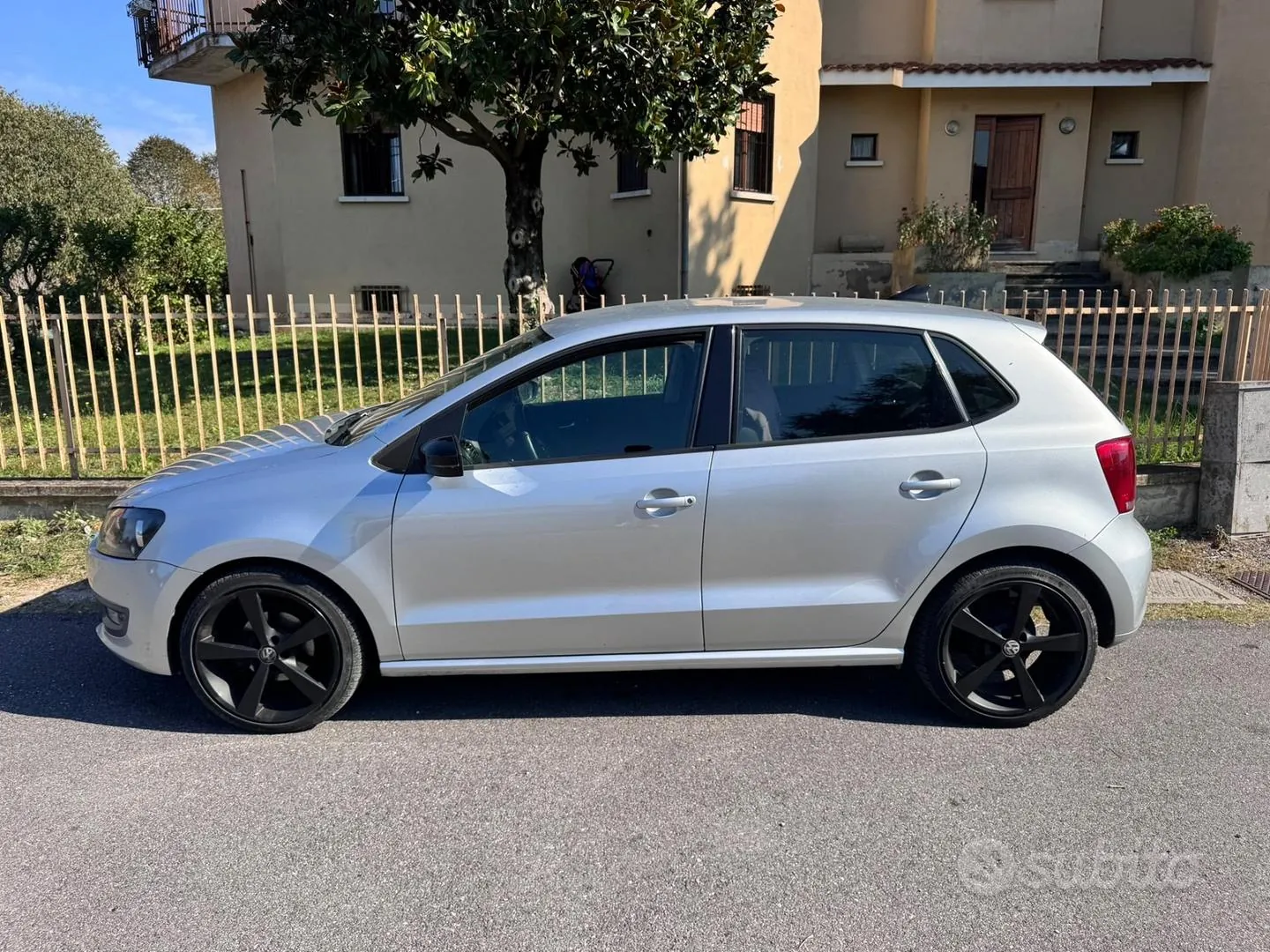 Volkswagen Polo 2010 photo 3