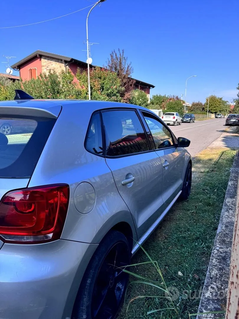 Volkswagen Polo 2010 photo 4