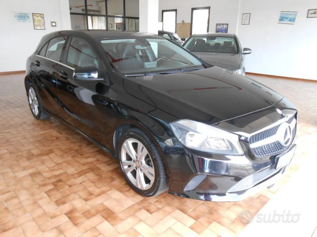 Mercedes-Benz A160 2016 photo 2