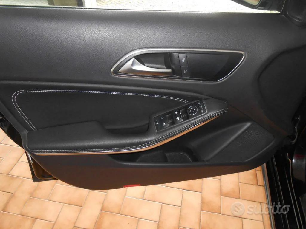 Mercedes-Benz A160 2016 photo 5