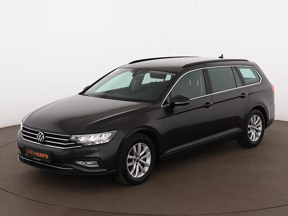 Volkswagen Passat 2022 photo 2