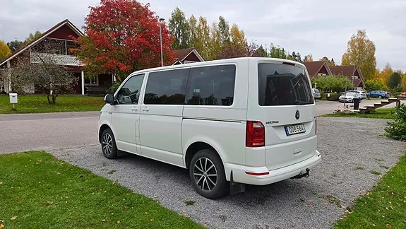Volkswagen Multivan 2017 photo 2