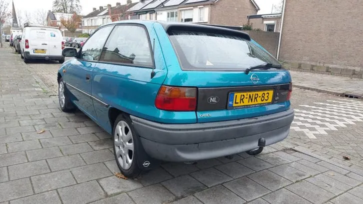 Opel Astra 1995 photo 2