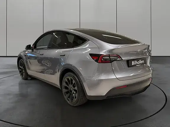 Tesla Model Y 2023 photo 3