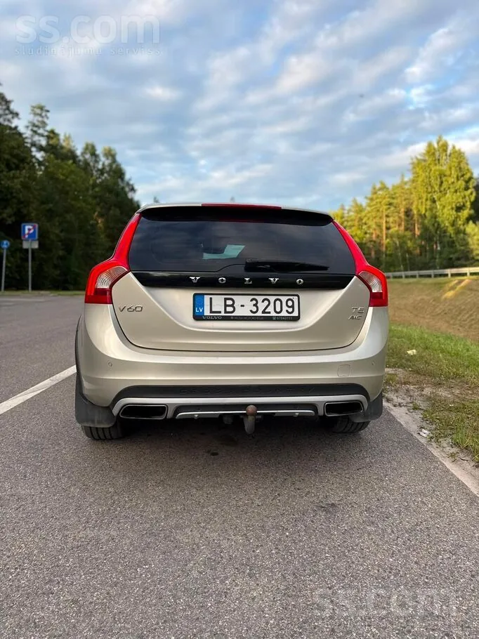 Volvo V60 2017 photo 4